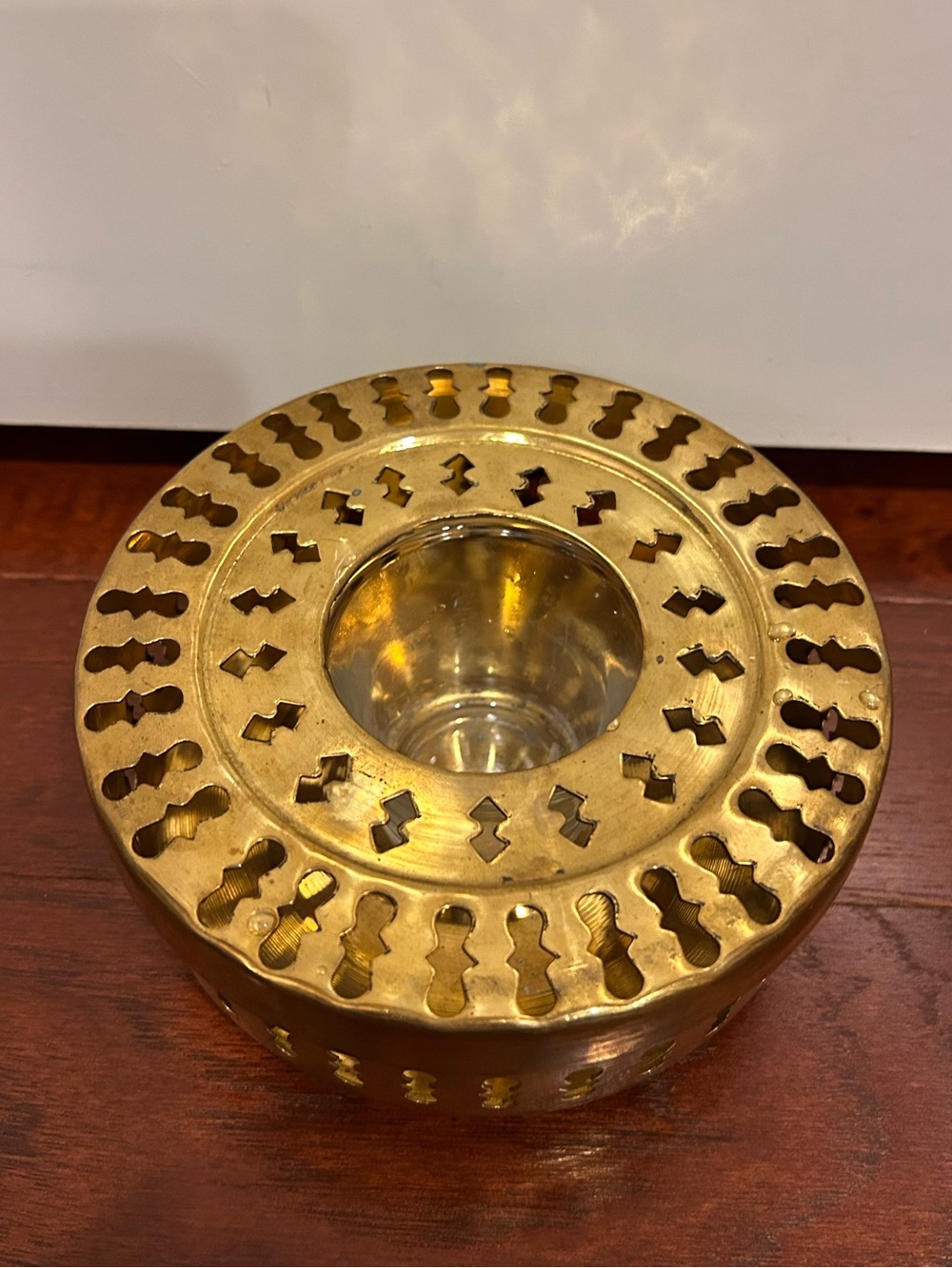 Vintage Solid Brass Pierced Cutout Tealight Holder & Teapot Warmer Made in India - Picture 2 of 9